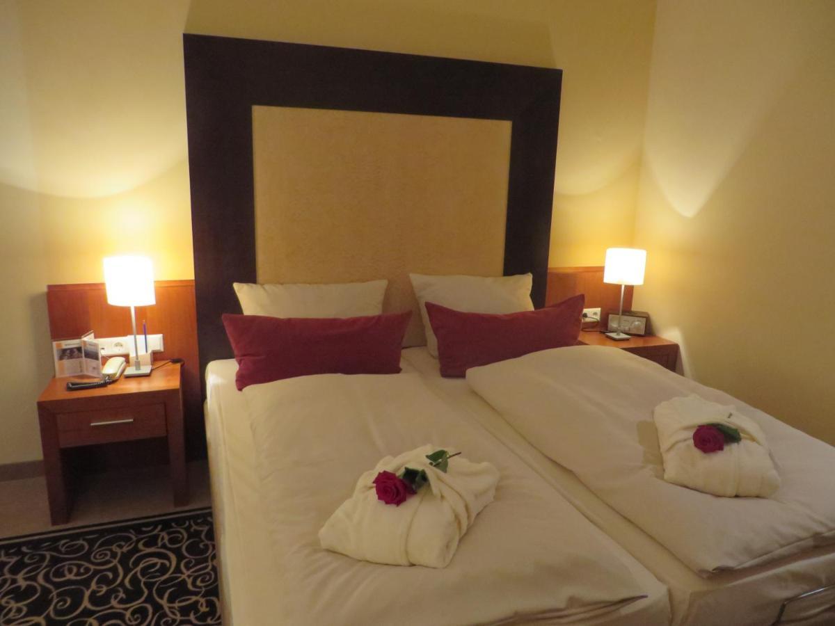 Ringhotel Bundschu บัดแมร์เกนท์ไฮม์ ภายนอก รูปภาพ