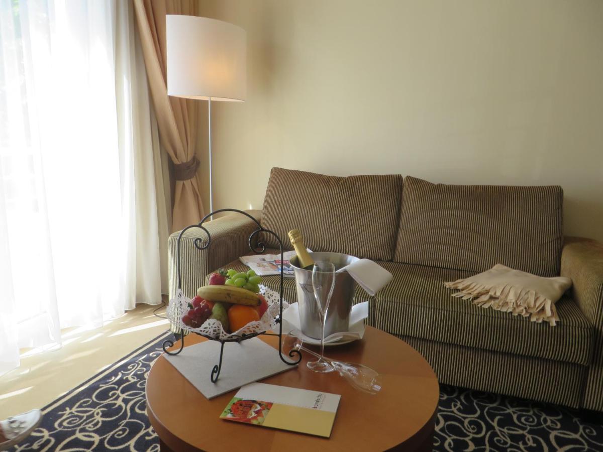 Ringhotel Bundschu บัดแมร์เกนท์ไฮม์ ภายนอก รูปภาพ