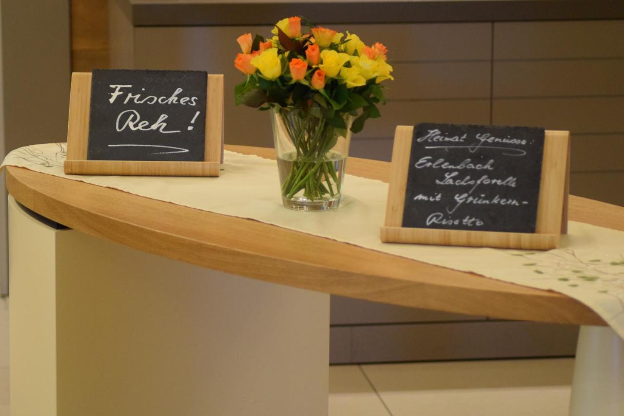Ringhotel Bundschu บัดแมร์เกนท์ไฮม์ ภายนอก รูปภาพ