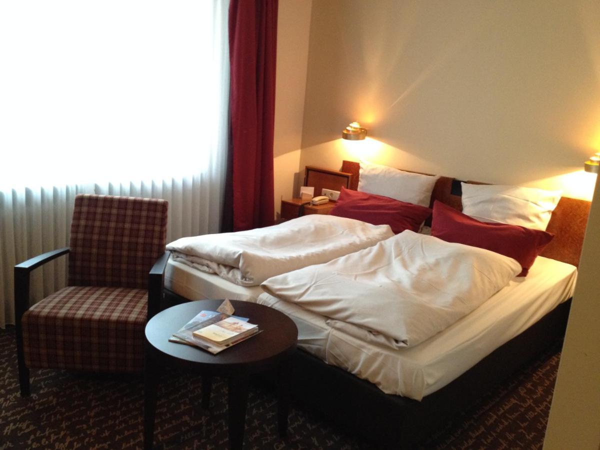 Ringhotel Bundschu บัดแมร์เกนท์ไฮม์ ภายนอก รูปภาพ