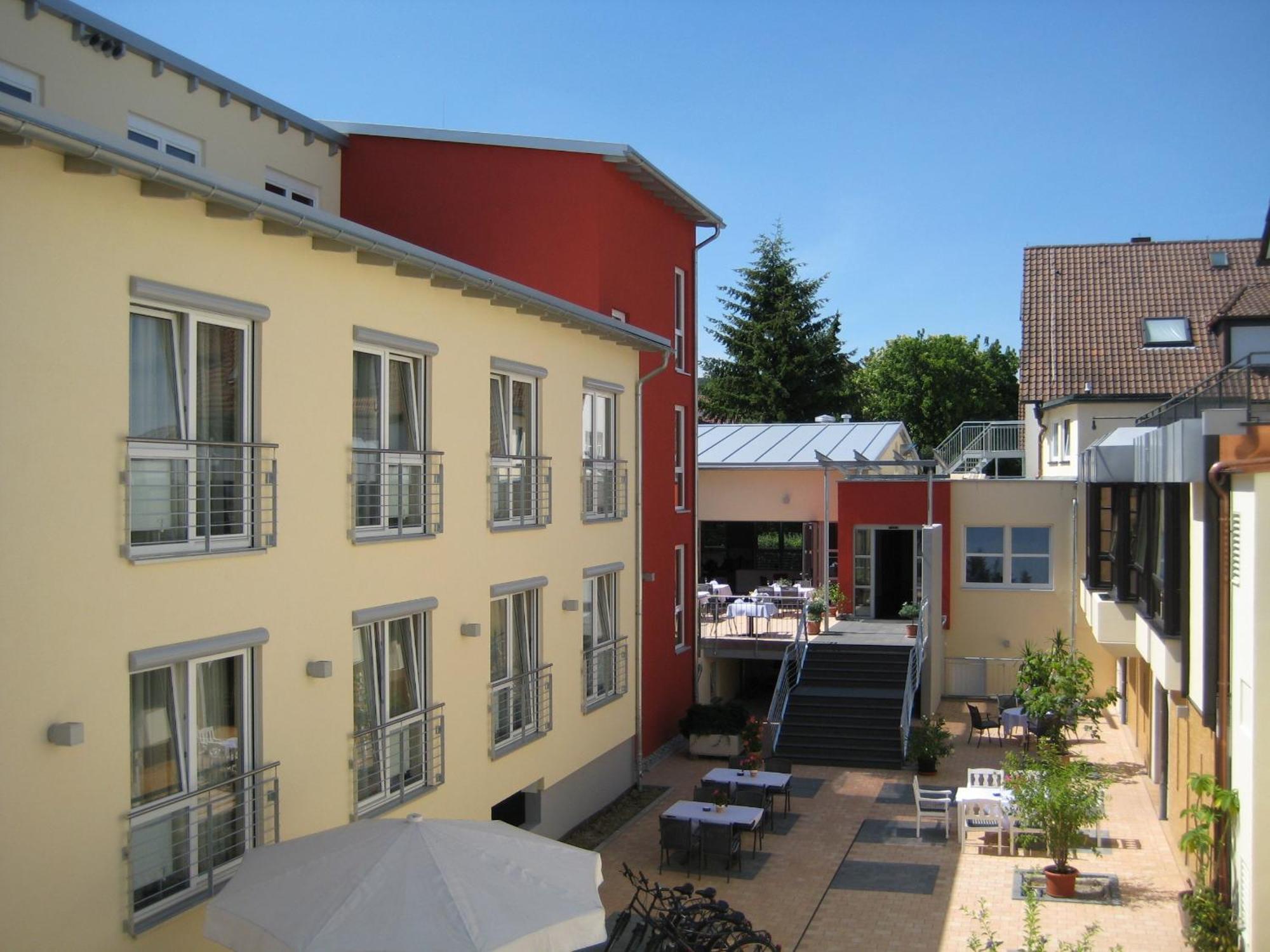 Ringhotel Bundschu บัดแมร์เกนท์ไฮม์ ภายนอก รูปภาพ