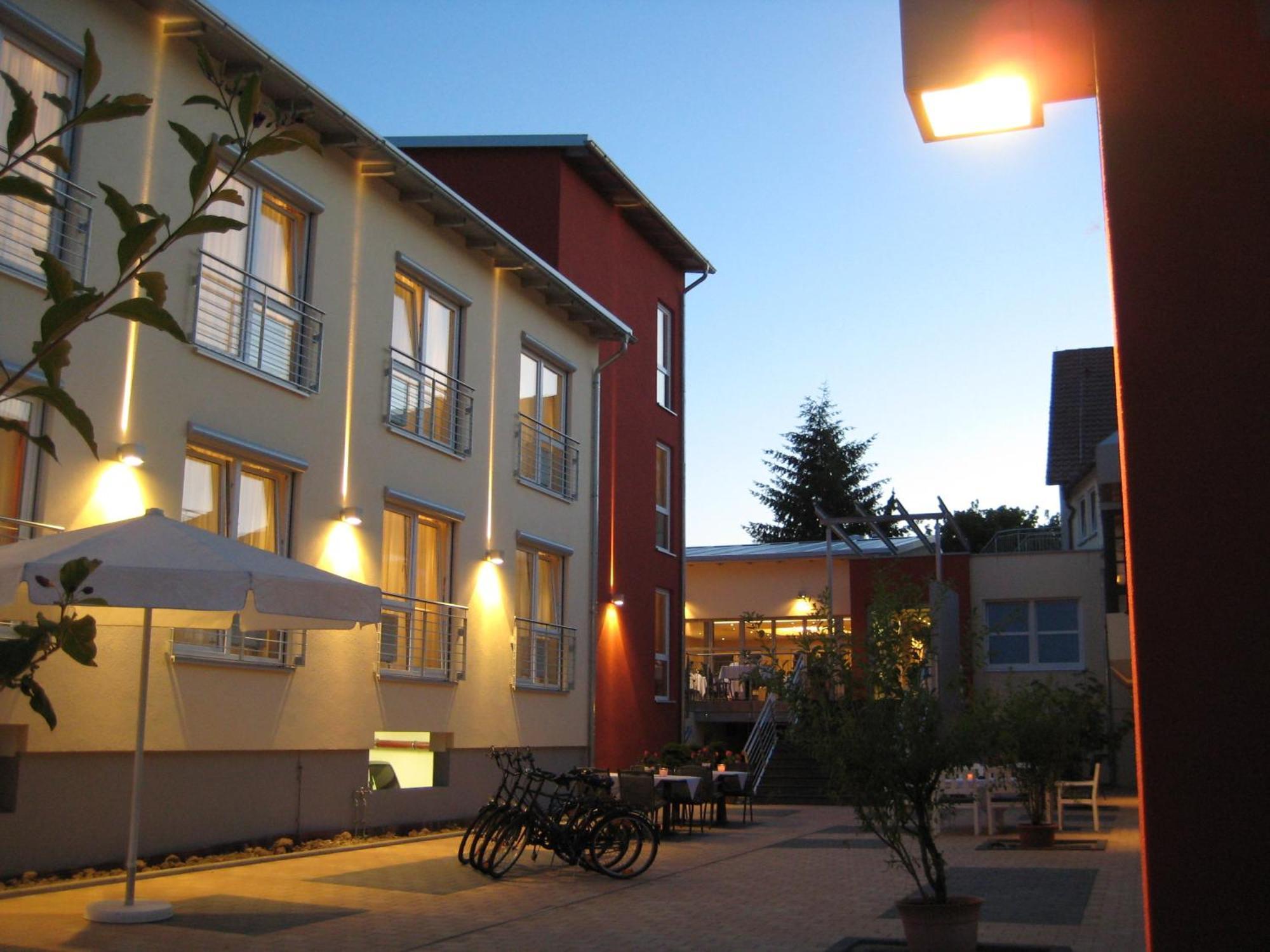 Ringhotel Bundschu บัดแมร์เกนท์ไฮม์ ภายนอก รูปภาพ